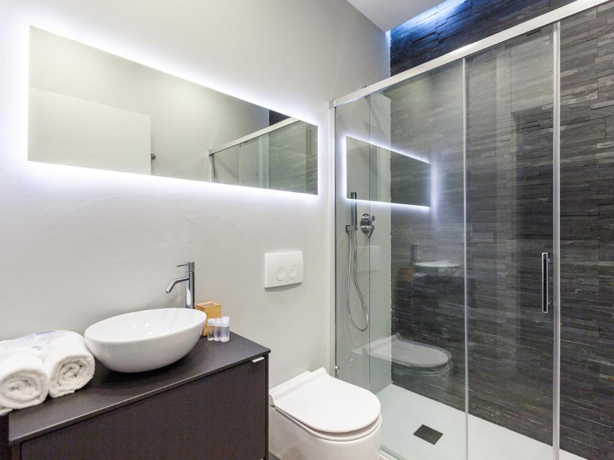Easyhomes-City Centre Suites Милан Экстерьер фото