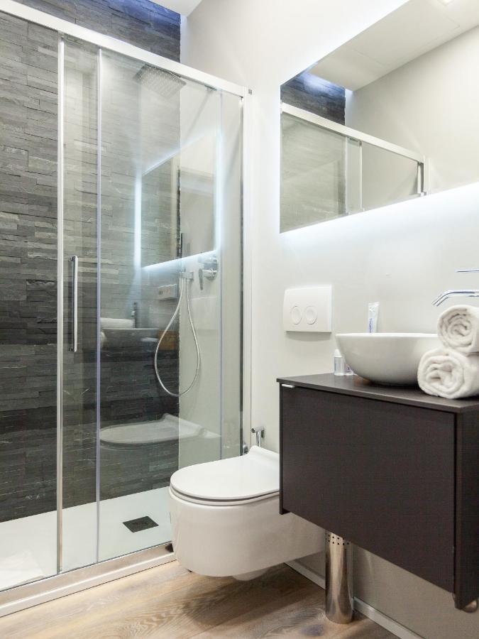 Easyhomes-City Centre Suites Милан Экстерьер фото