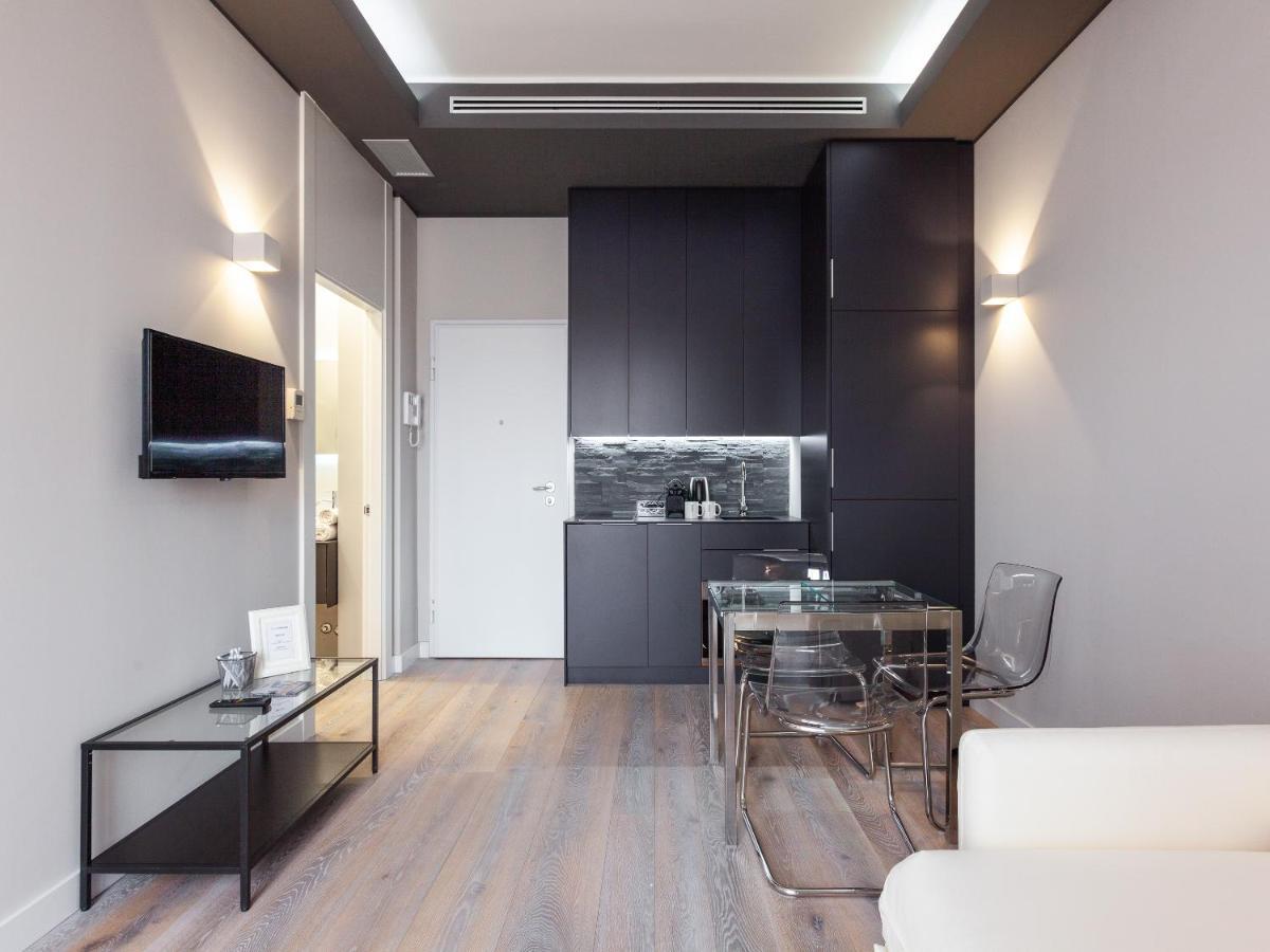 Easyhomes-City Centre Suites Милан Экстерьер фото