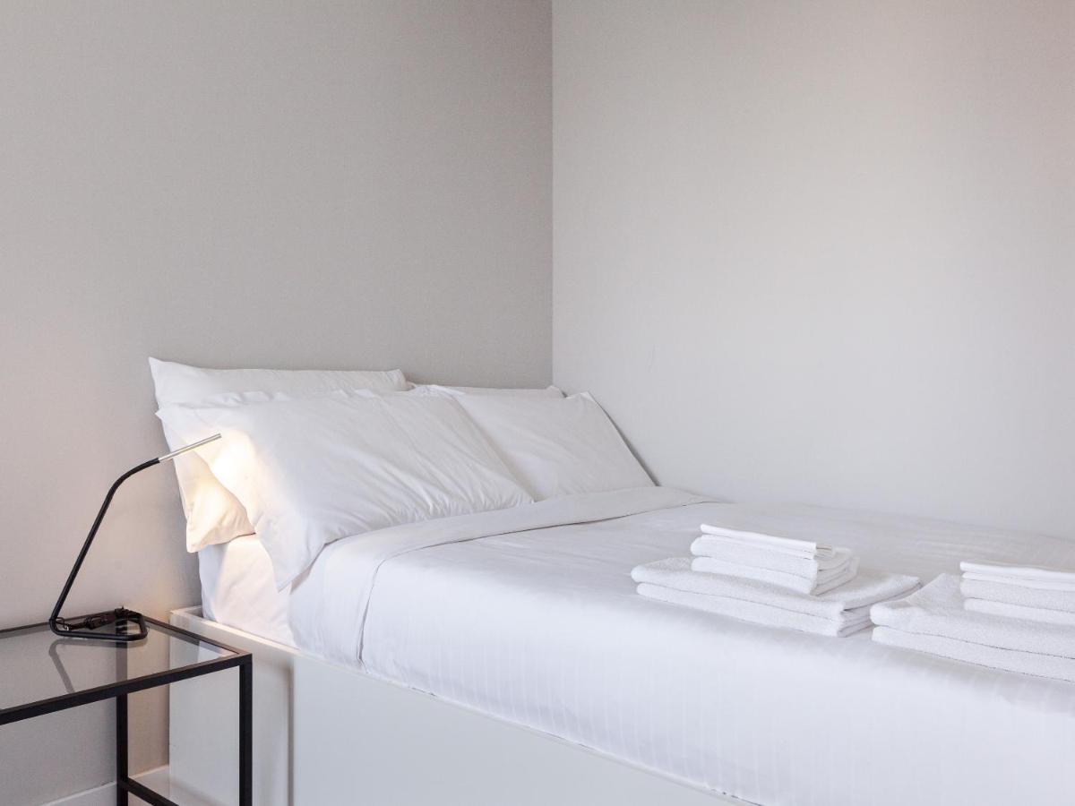 Easyhomes-City Centre Suites Милан Экстерьер фото