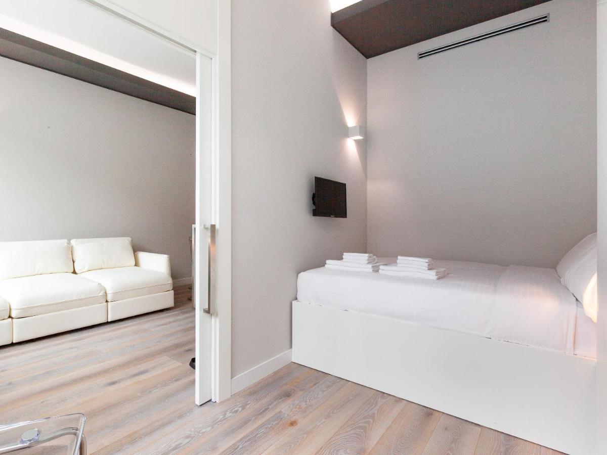 Easyhomes-City Centre Suites Милан Экстерьер фото