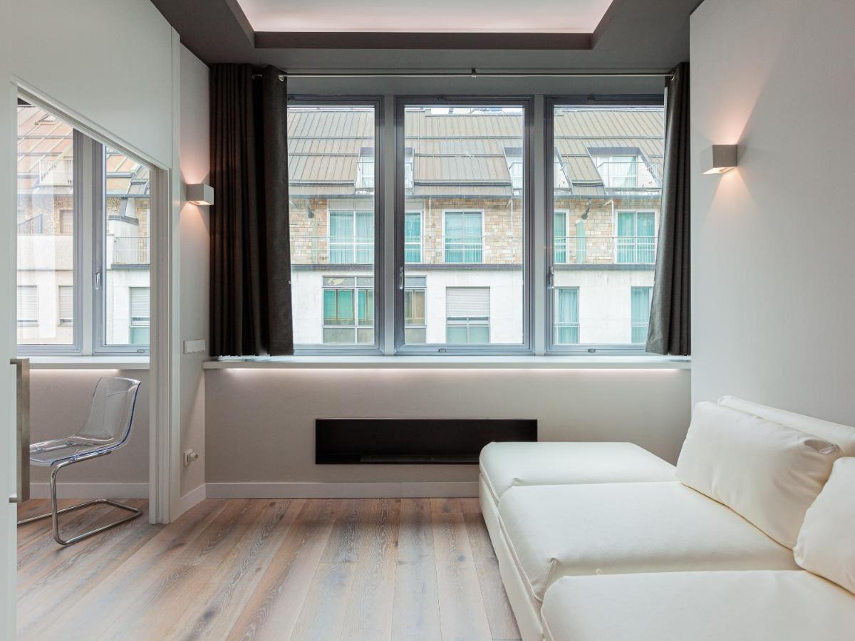 Easyhomes-City Centre Suites Милан Экстерьер фото