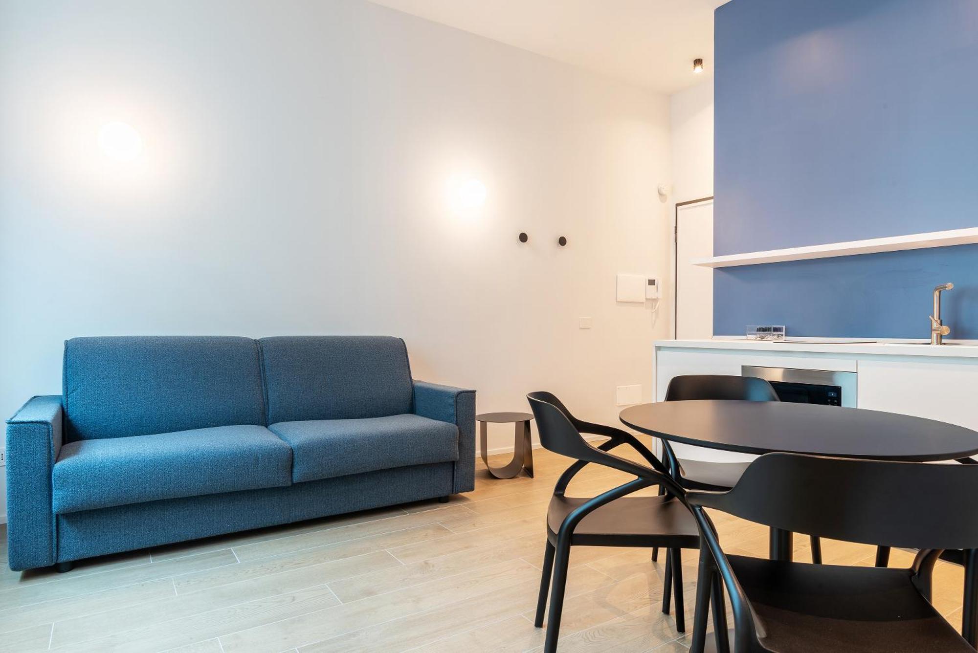 Easyhomes-City Centre Suites Милан Экстерьер фото