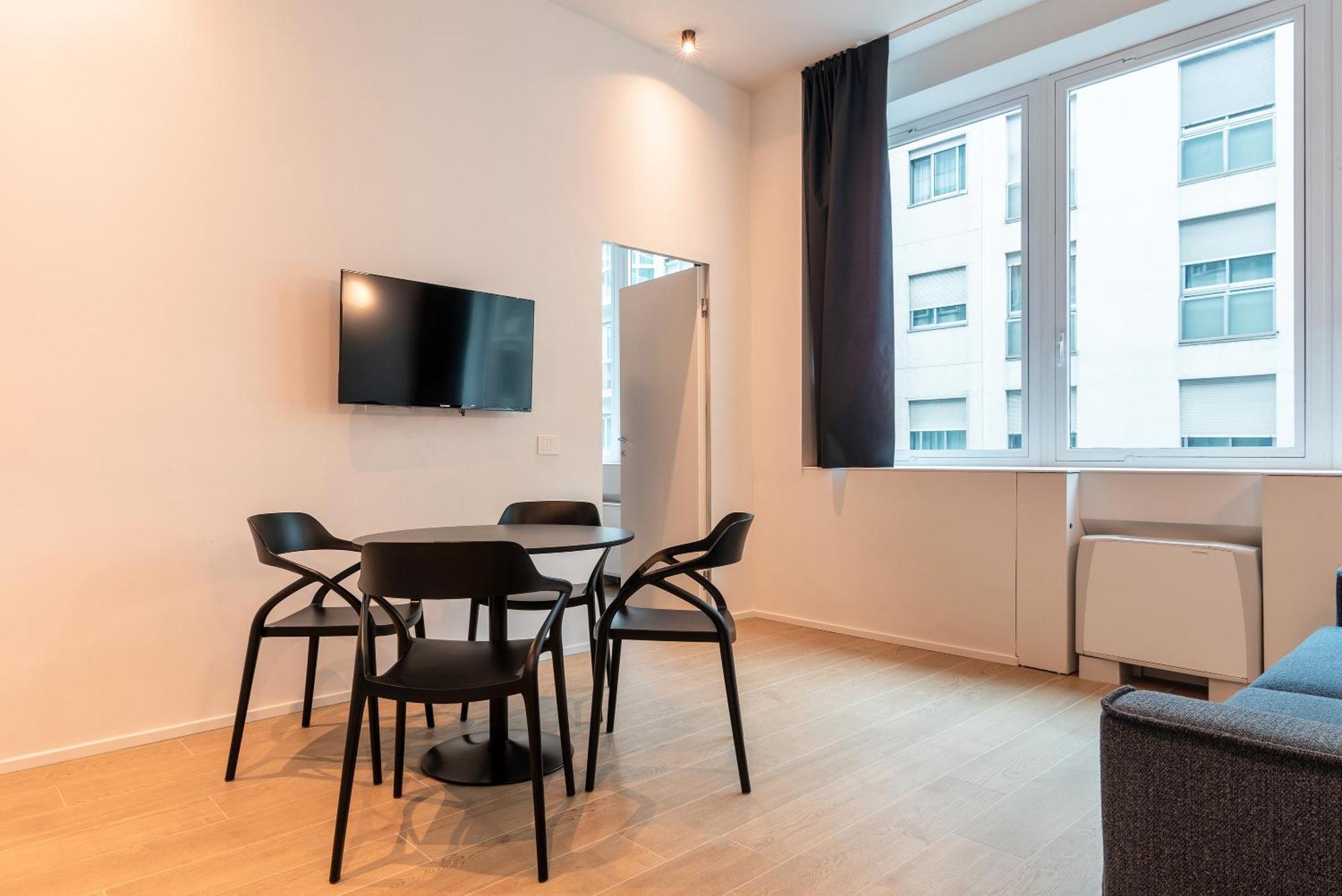 Easyhomes-City Centre Suites Милан Экстерьер фото